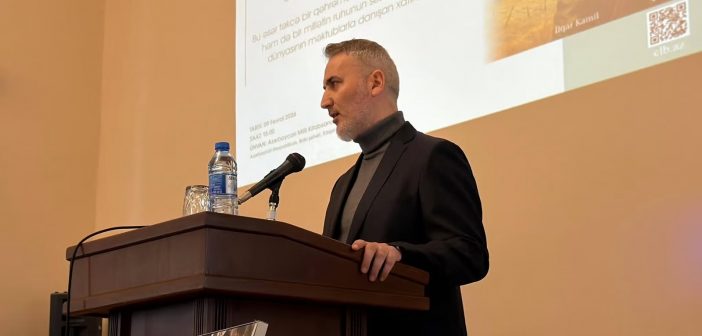 “Ya Əli, mədəd” demək, əslində, halını İmam Əliyə məruzə etməkdir, dardayam deməkdir, təvazö məqamıdır, Allaha ünüm yetmir, üzüm gəlmir, sənə – Allaha əziz olan birinə əl açıram deməkdir. – İlqar Kamil